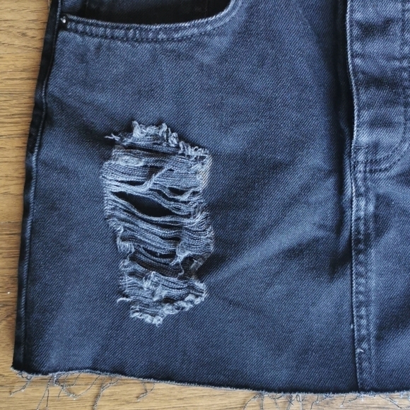 FOREVER 21 Denim Mini Distressed Button Fly 27 - Picture 3 of 5